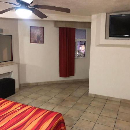 Hotel Vigo Guadalajara Ngoại thất bức ảnh