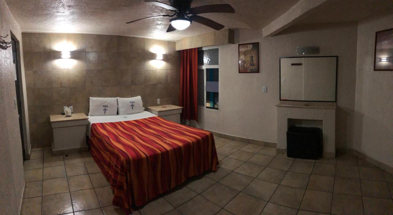 Hotel Vigo Guadalajara Ngoại thất bức ảnh