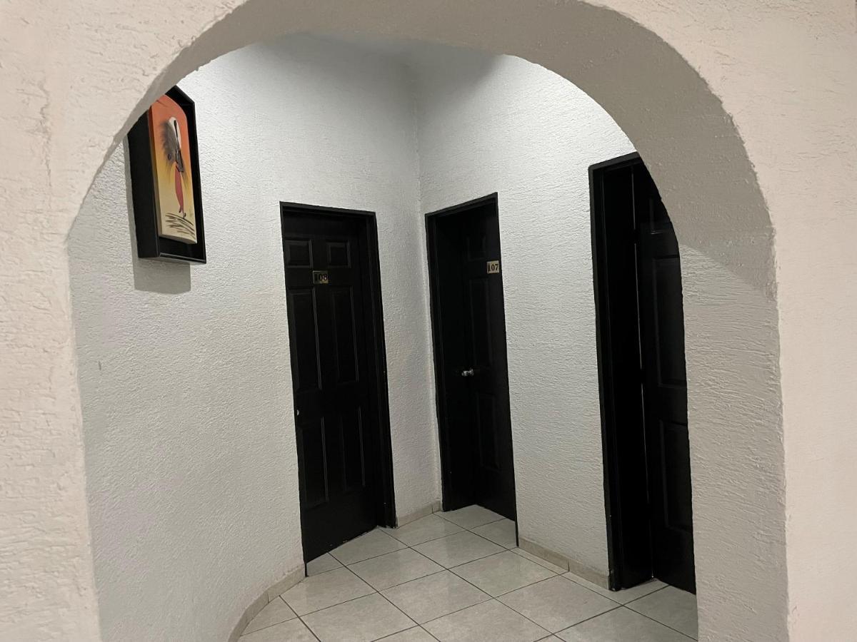 Hotel Vigo Guadalajara Ngoại thất bức ảnh